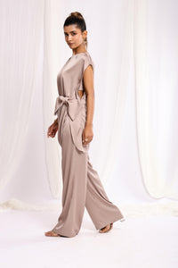 Elegant Bow Delight