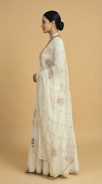 Shahi Safed Anarkali