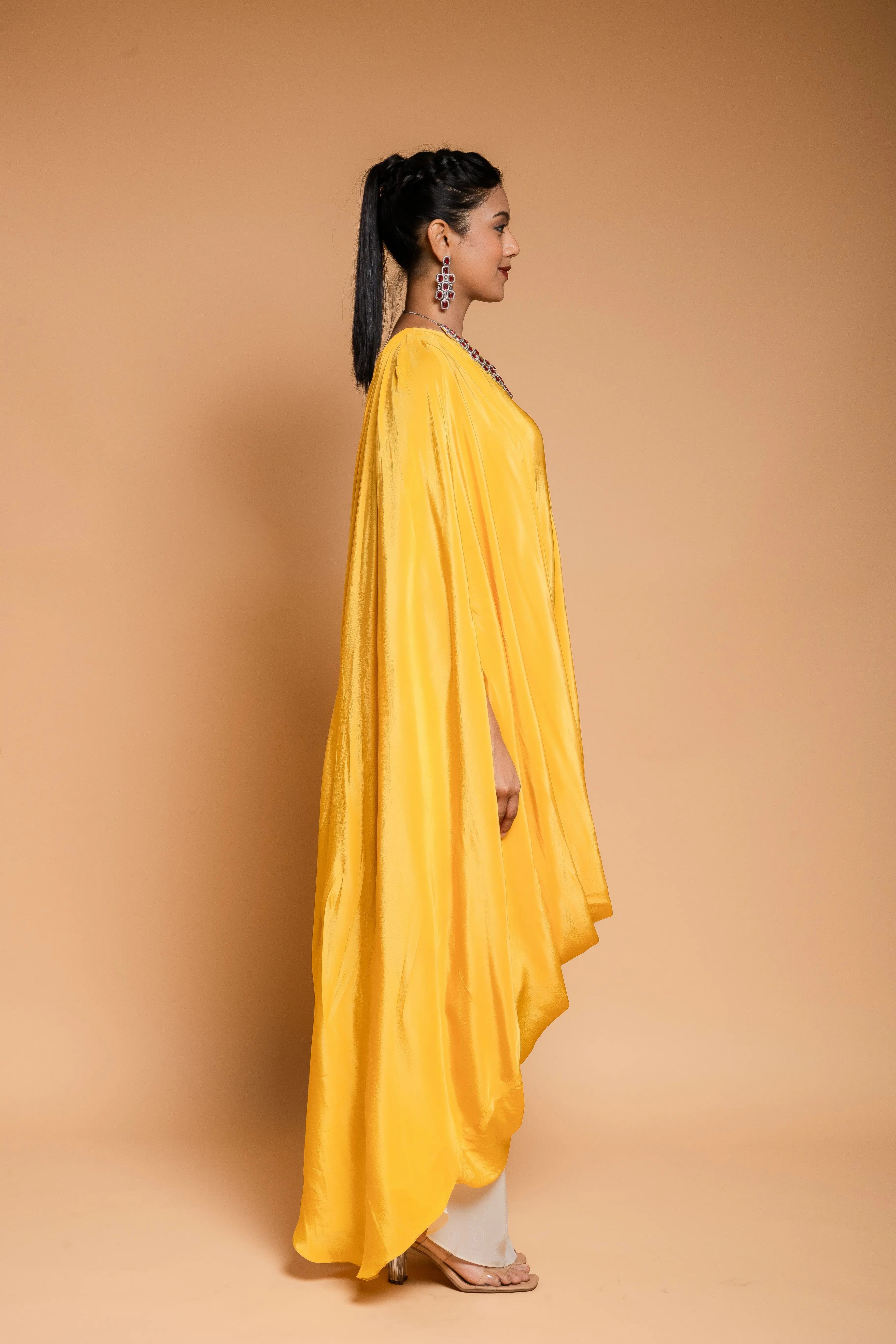 Yellow Cowl Set